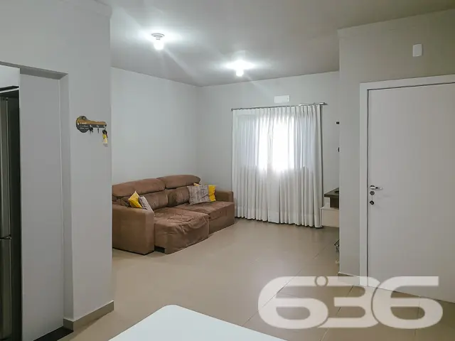 VENDE-SE CASA COM SUÍTE + 2 DORMITÓRIOS NO BAIRRO 