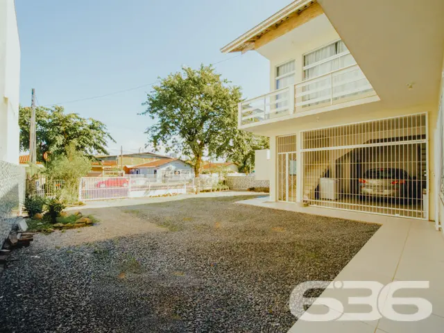 BAIRRO BUCAREIN: SOBRADO AMPLO COM SUÍTE + DORMITÓ