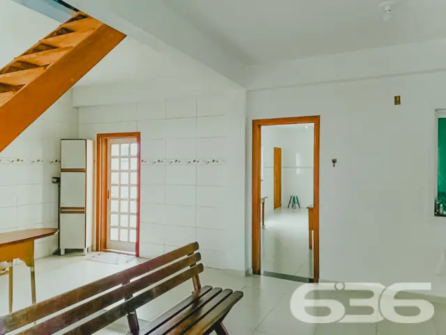BAIRRO BUCAREIN: SOBRADO AMPLO COM SUÍTE + DORMITÓ