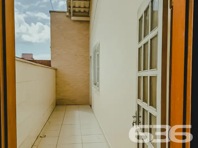 BAIRRO BUCAREIN: SOBRADO AMPLO COM SUÍTE + DORMITÓ