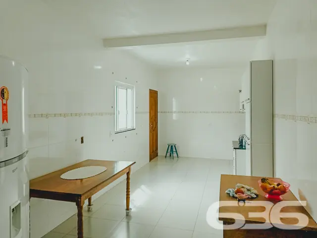 BAIRRO BUCAREIN: SOBRADO AMPLO COM SUÍTE + DORMITÓ