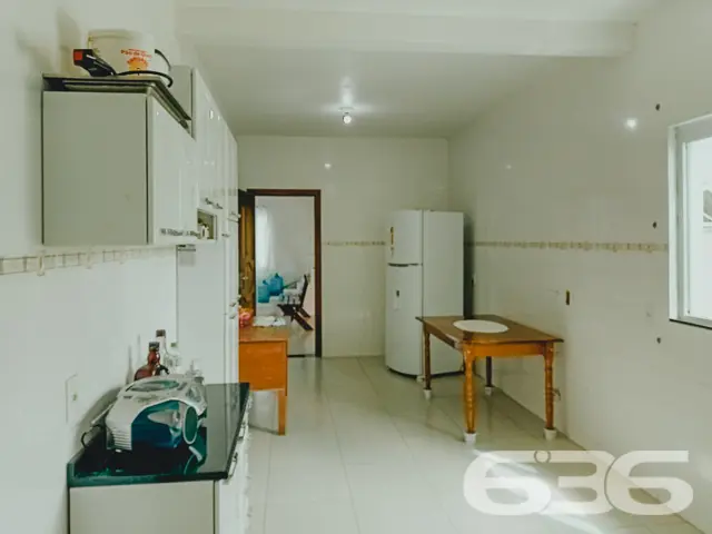 BAIRRO BUCAREIN: SOBRADO AMPLO COM SUÍTE + DORMITÓ