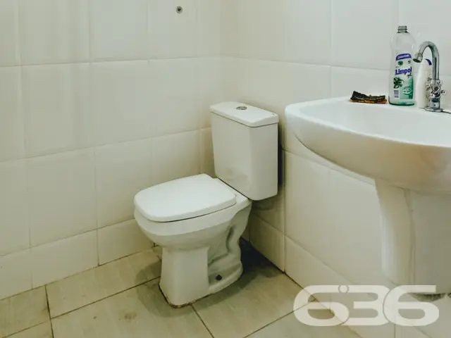 BAIRRO BUCAREIN: SOBRADO AMPLO COM SUÍTE + DORMITÓ