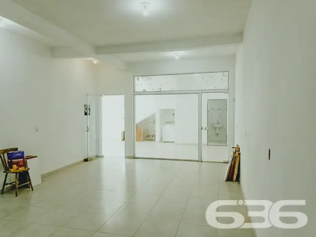 BAIRRO BUCAREIN: SOBRADO AMPLO COM SUÍTE + DORMITÓ