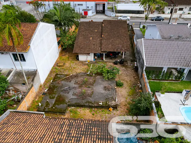 IMÓVEL À VENDA NO BAIRRO AVENTUREIRO COM AMPLO TER