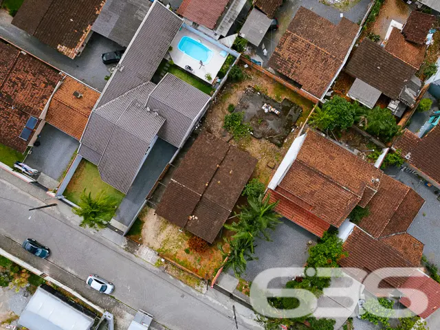 IMÓVEL À VENDA NO BAIRRO AVENTUREIRO COM AMPLO TER
