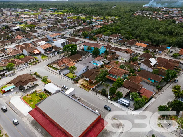 IMÓVEL À VENDA NO BAIRRO AVENTUREIRO COM AMPLO TER