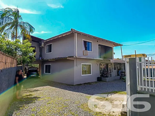 AMPLO SOBRADO NO BAIRRO ITINGA, JOINVILLE – 4 DORM