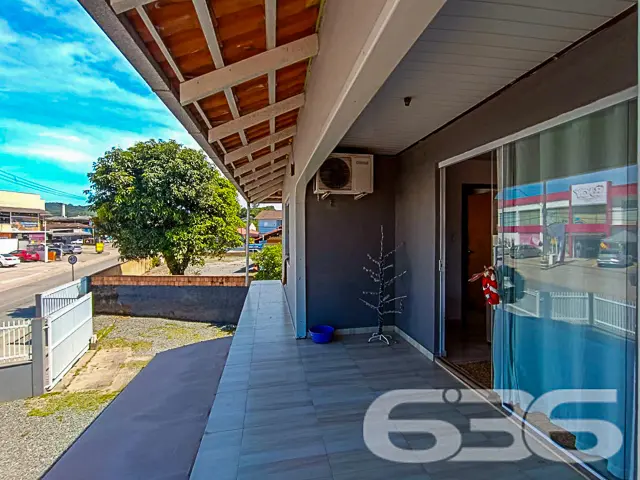 AMPLO SOBRADO NO BAIRRO ITINGA, JOINVILLE – 4 DORM