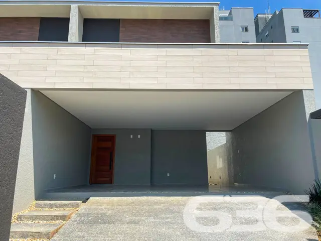 BELÍSSIMO IMÓVEL COM 3 SUÍTES NO BAIRRO SANTO ANTÔ