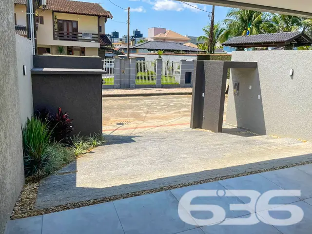 BELÍSSIMO IMÓVEL COM 3 SUÍTES NO BAIRRO SANTO ANTÔ