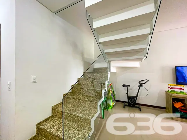 SOBRADO COM SUÍTE + 2 DORMITÓRIOS NO BAIRRO AVENTU