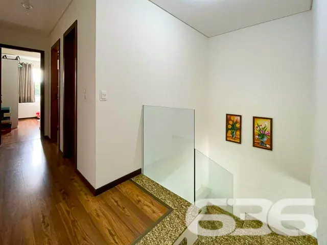 SOBRADO COM SUÍTE + 2 DORMITÓRIOS NO BAIRRO AVENTU