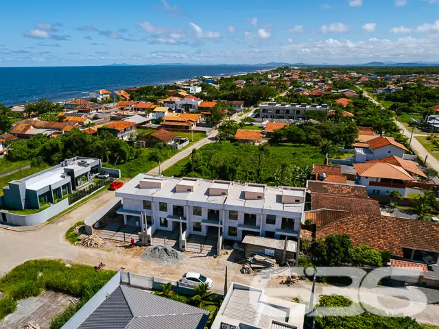 SOBRADO COM SUÍTE + 2 DORMITÓRIOS NO BAIRRO SALINA