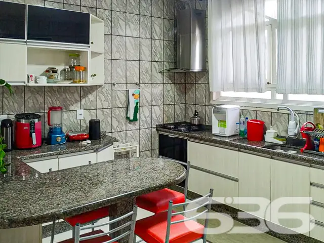 SOBRADO COM SUÍTE + 2 QUARTOS NO BAIRRO FÁTIMA – C