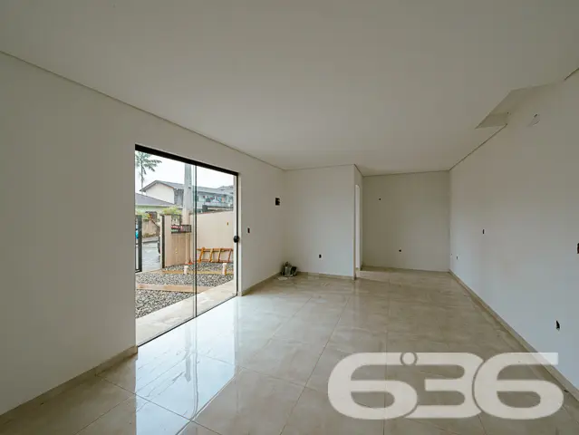 BAIRRO AVENTUREIRO: SOBRADO DE ESQUINA ESPAĂOSO CO
