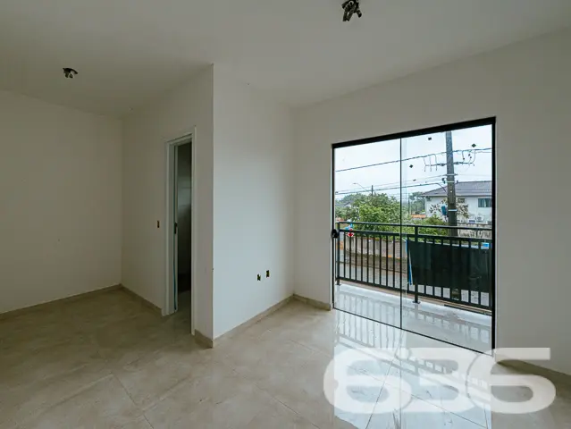 BAIRRO AVENTUREIRO: SOBRADO DE ESQUINA ESPAĂOSO CO