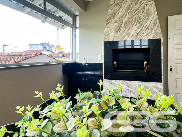 BELÍSSIMA RESIDÊNCIA COM SUÍTE MASTER NO BAIRRO IR