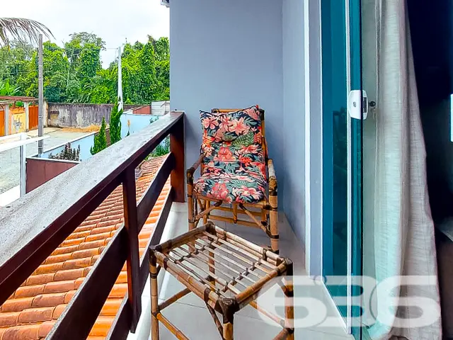 IMÓVEL COM 5 DORMITÓRIOS E PISCINA NO BAIRRO AVENT