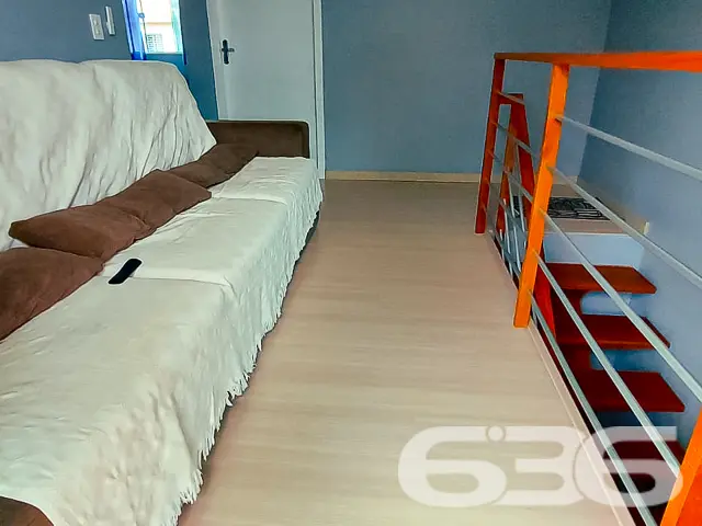IMÓVEL COM 5 DORMITÓRIOS E PISCINA NO BAIRRO AVENT