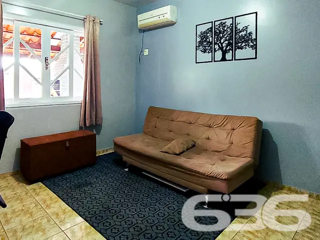 IMÓVEL COM 5 DORMITÓRIOS E PISCINA NO BAIRRO AVENT