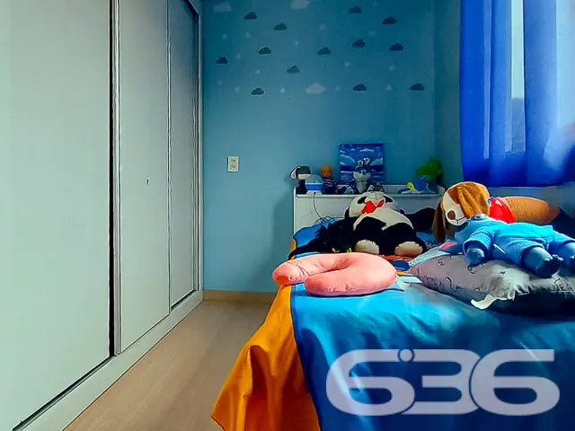 IMÓVEL COM 5 DORMITÓRIOS E PISCINA NO BAIRRO AVENT