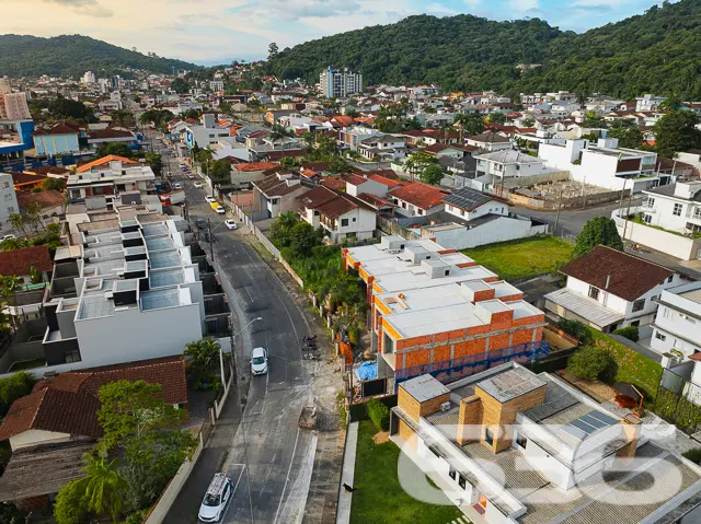 Imagine um lar onde modernidade e conforto se enco