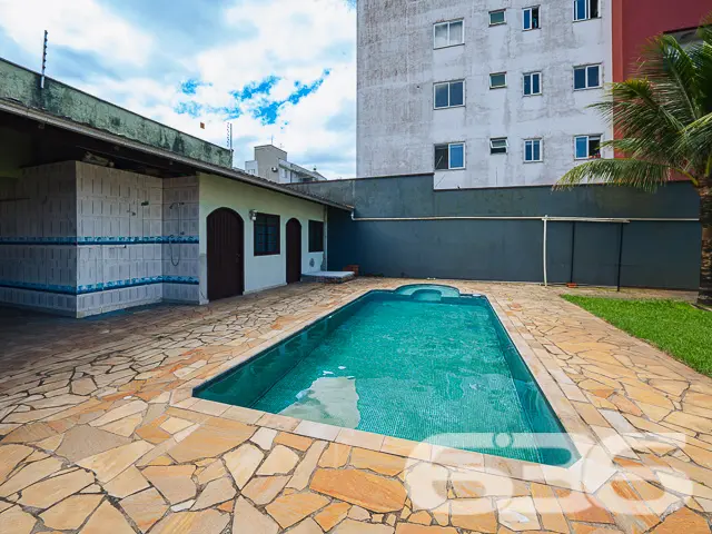 Descubra o potencial deste magnífico sobrado local