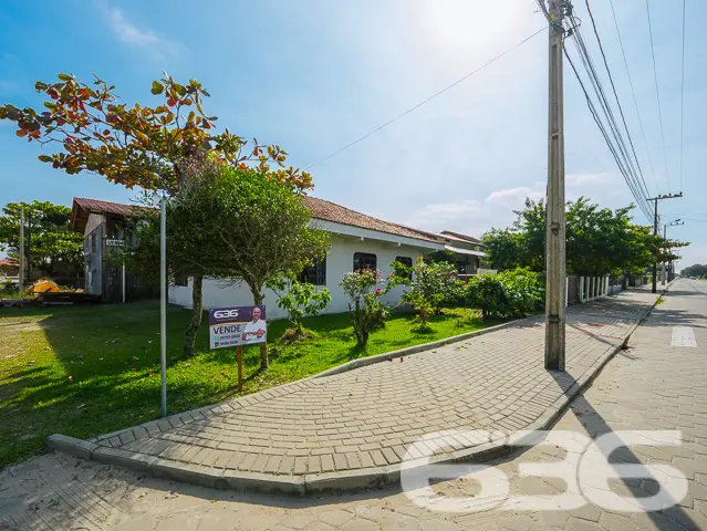 Descubra a versatilidade e o potencial deste imóve