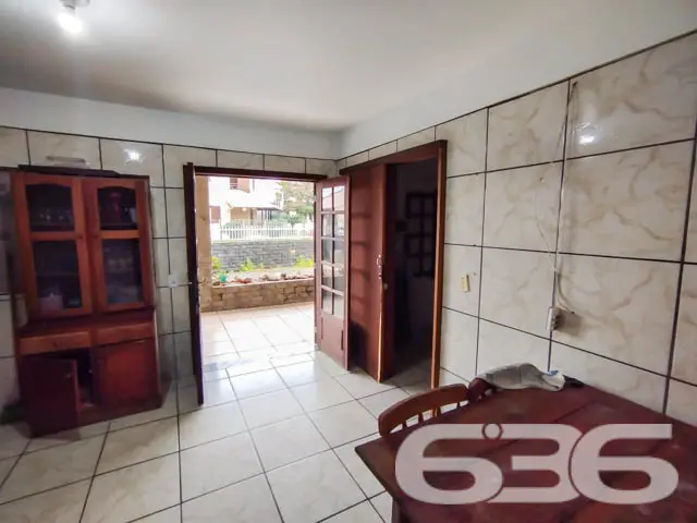 Apresentamos um excelente sobrado no coração de Ba
