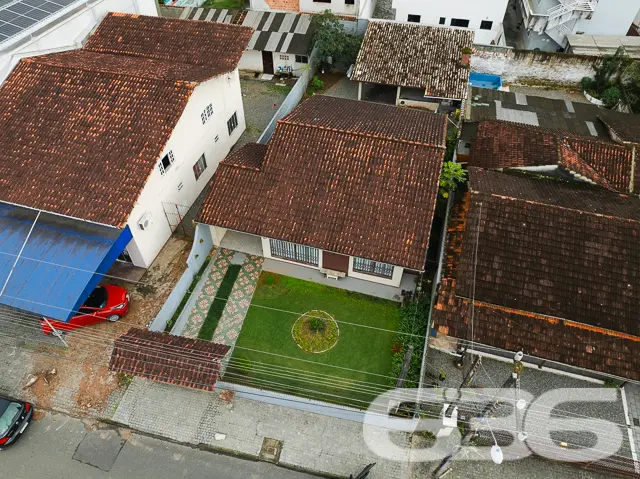 Descubra um lar encantador e perfeitamente localiz