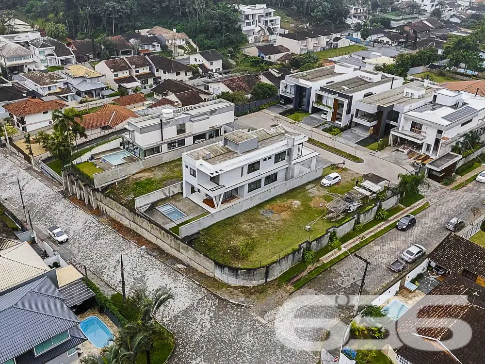 Sofisticação e Conforto em Joinville – Residência