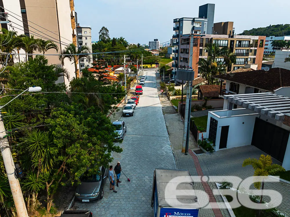Imóvel residencial à venda no bairro Bom Retiro, J