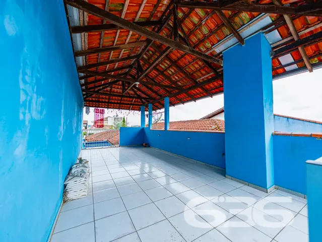 Ampla residĂȘncia tĂ©rrea no bairro Costa e Silva, J