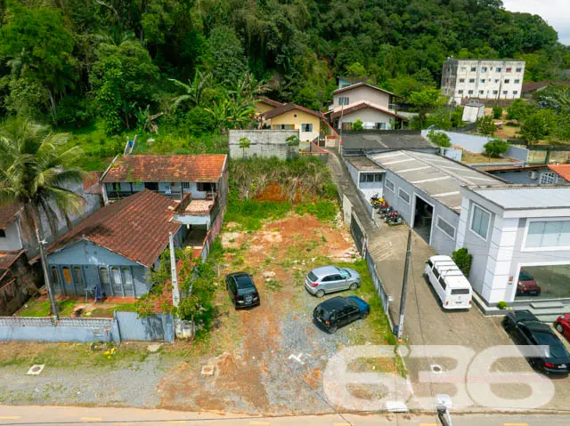 Oportunidade Imperdível: Terreno Plano e Bem Local