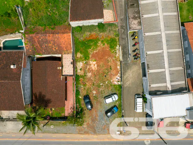 Oportunidade Imperdível: Terreno Plano e Bem Local