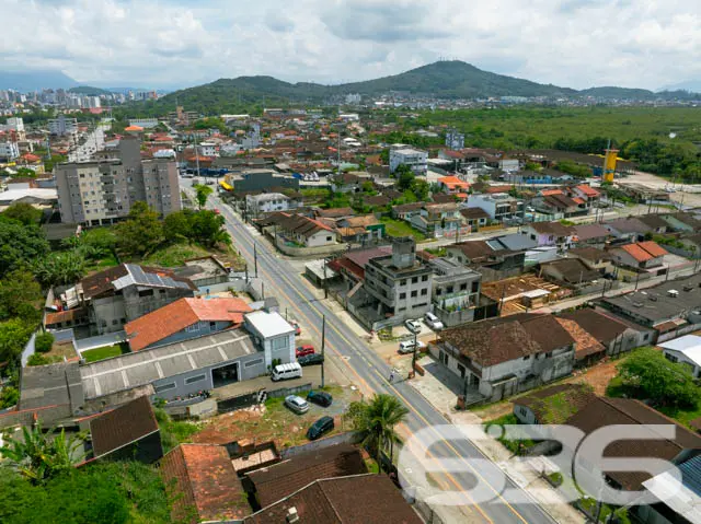 Oportunidade Imperdível: Terreno Plano e Bem Local