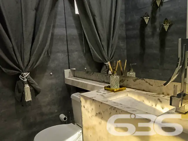 Apresentamos a você uma residência geminada, sobra