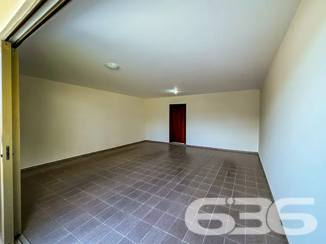 Descubra a sofisticação e o conforto em uma residê