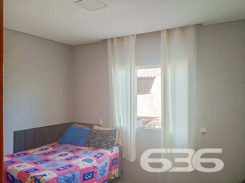 Imóvel térreo com design moderno no Centro de Baln