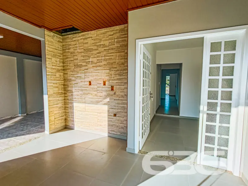 Residência Térrea com Edícula e Amplo Espaço em Jo
