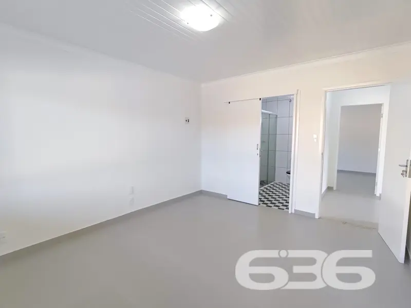 Residência Térrea com Edícula e Amplo Espaço em Jo