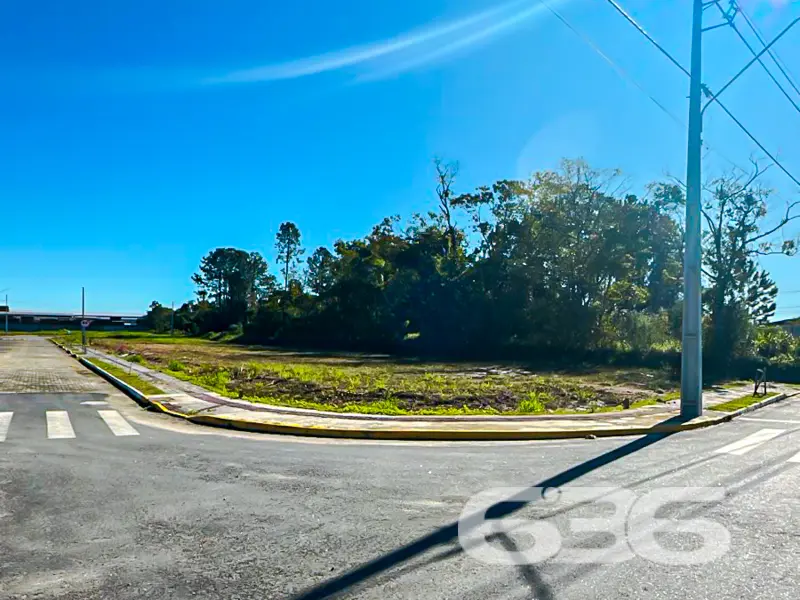 Oportunidade Única: Terreno à Venda no Centro de A