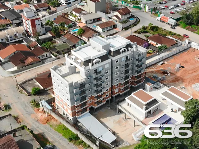 APARTAMENTO MOBILIADO DE ALTO PADRÃO NO COSTA E SI