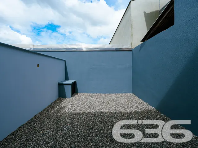 OPORTUNIDADE DE SOBRADO NO BAIRRO COSTA E SILVA

S