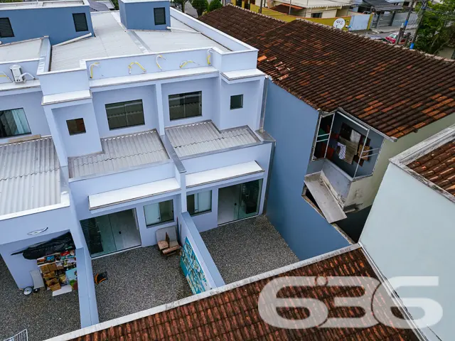 OPORTUNIDADE DE SOBRADO NO BAIRRO COSTA E SILVA

S