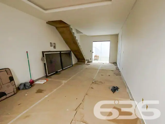 VENDE-SE GEMINADO SOBRADO COM 2 SUĂTES NO BAIRRO B