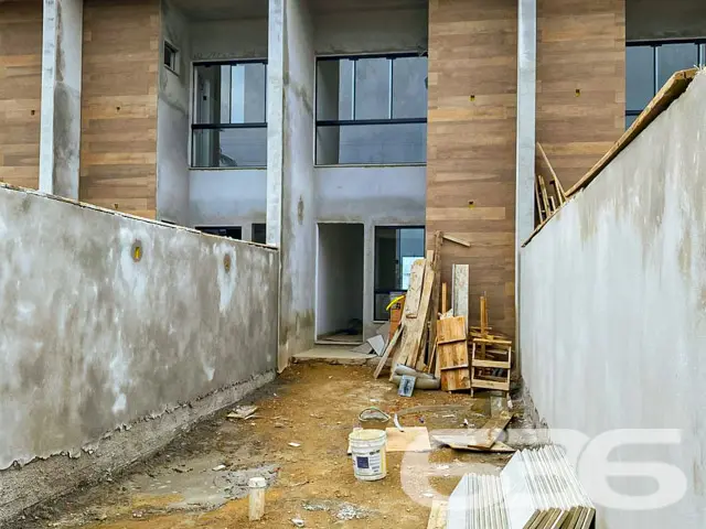 VENDE-SE GEMINADO SOBRADO COM 2 SUĂTES NO BAIRRO B