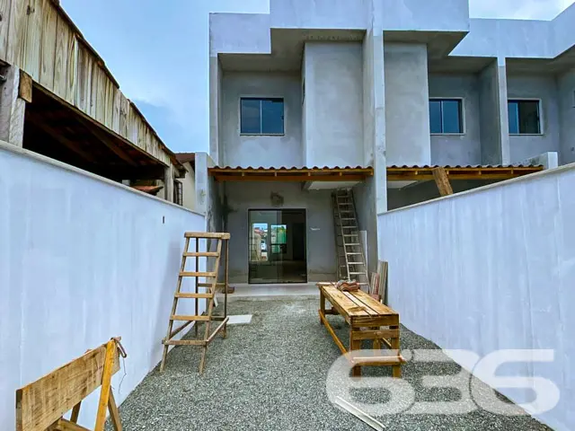 VENDE-SE GEMINADO SOBRADO COM 2 SUĂTES NO BAIRRO B
